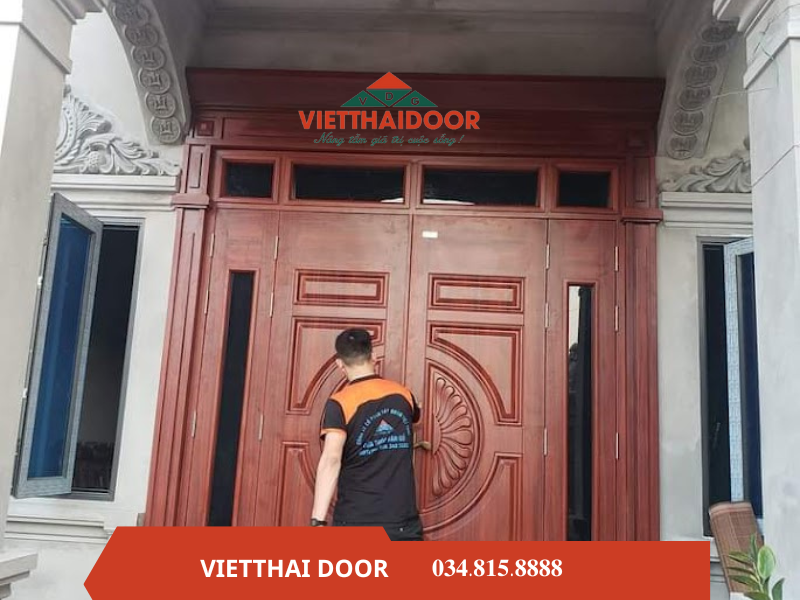 Tìm hiểu về khả năng cách âm của cửa thép vân gỗ